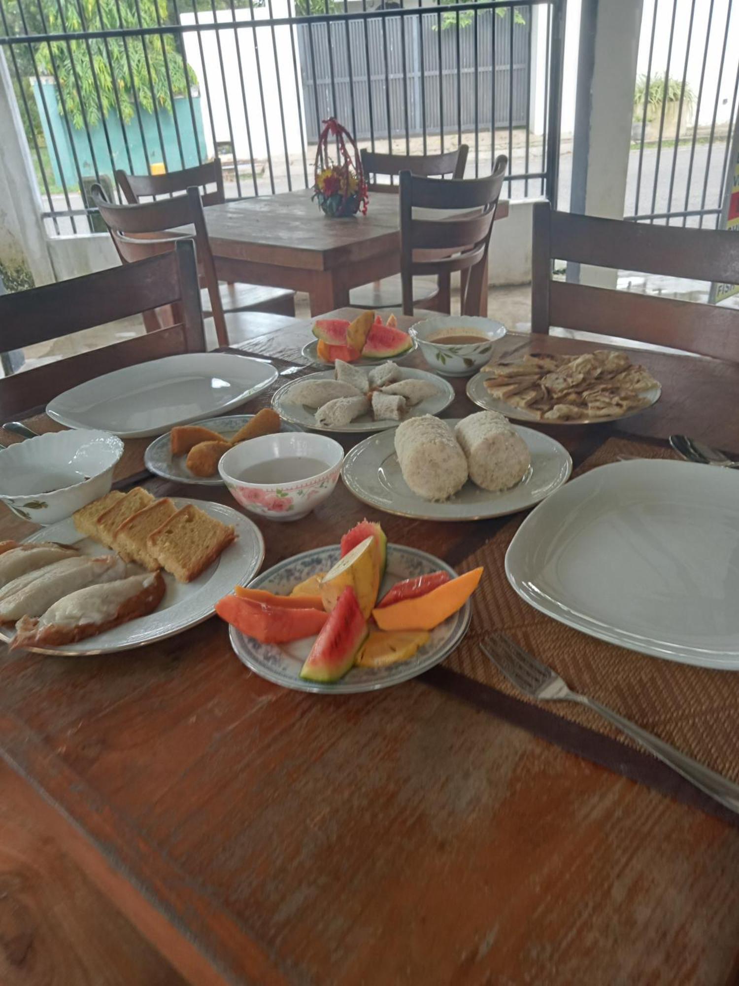 Negombo Royal Villa By Hotel Oviniru Dış mekan fotoğraf