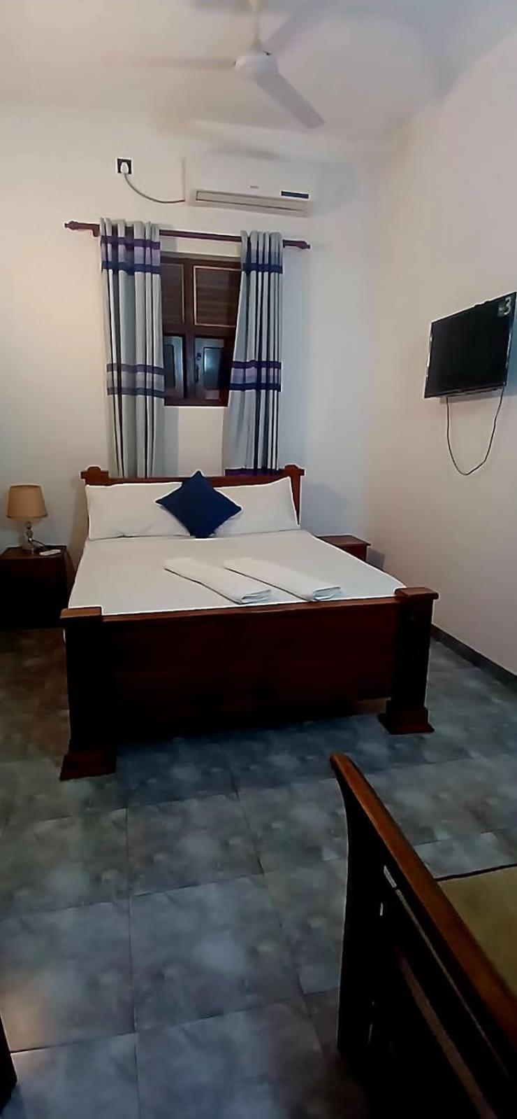 Negombo Royal Villa By Hotel Oviniru Dış mekan fotoğraf